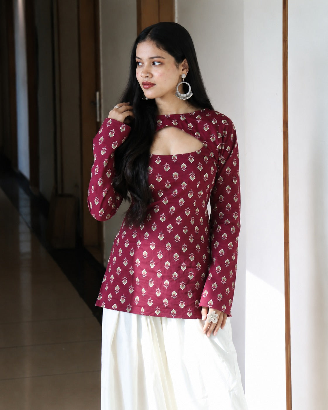 Off-White & Pink Floral Printed Keyhole Neck Cotton Short Kurti / Tunic